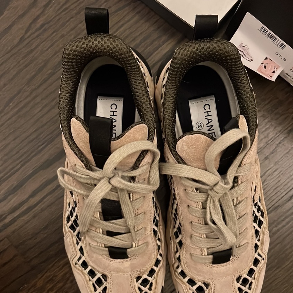 AUTHENTIC CHANEL SNEAKERS with original box/bag/ extra laces - Picture 2 of 6